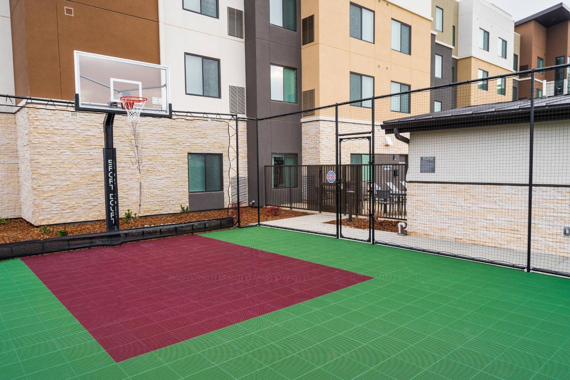 By Marriott Rocklin 3*